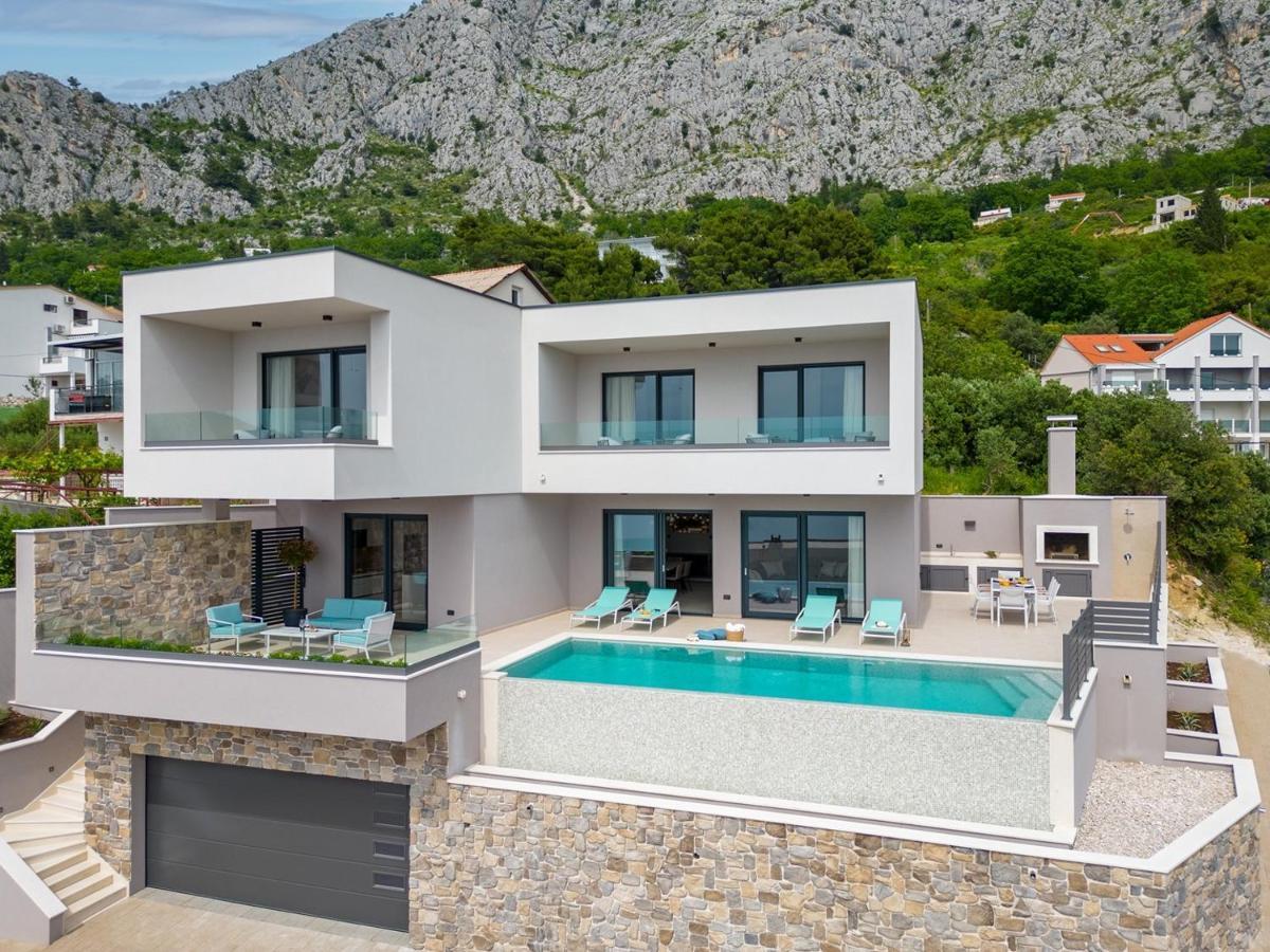 New! With Heated Pool, 1km From The Omis